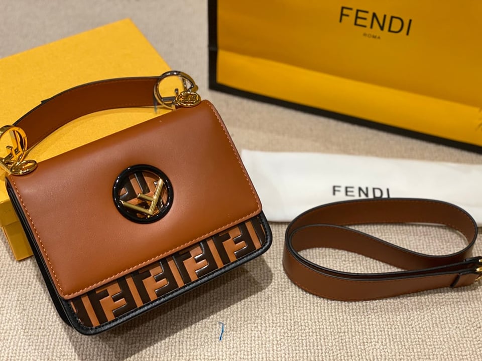 Fendi Ff Logo Bottom Brown Bag 22Cm view 7