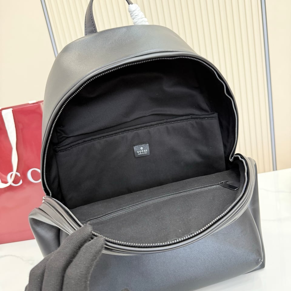 Gucci Tag Large Backpack 875226 Black Leather 45cm/17/7in view 7
