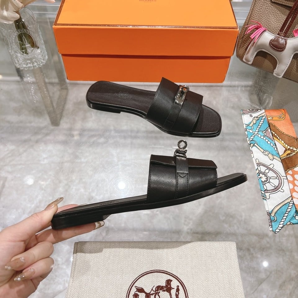 Hermes Giulia Sandal Black H232129Z 02350 view 6