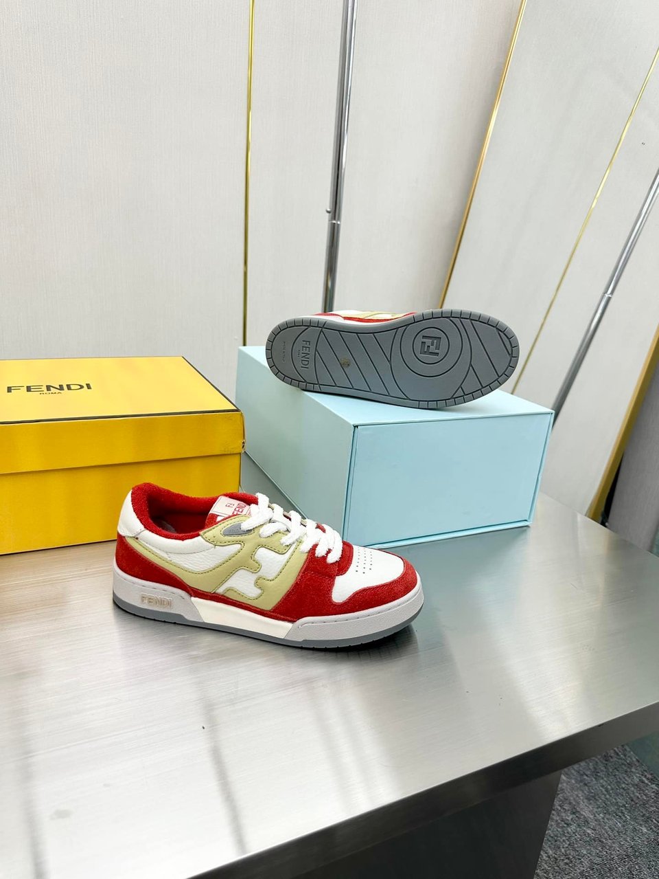 Fendi Match Suede Low Tops White And Red 7E1493Ai1Nf1H1D view 3