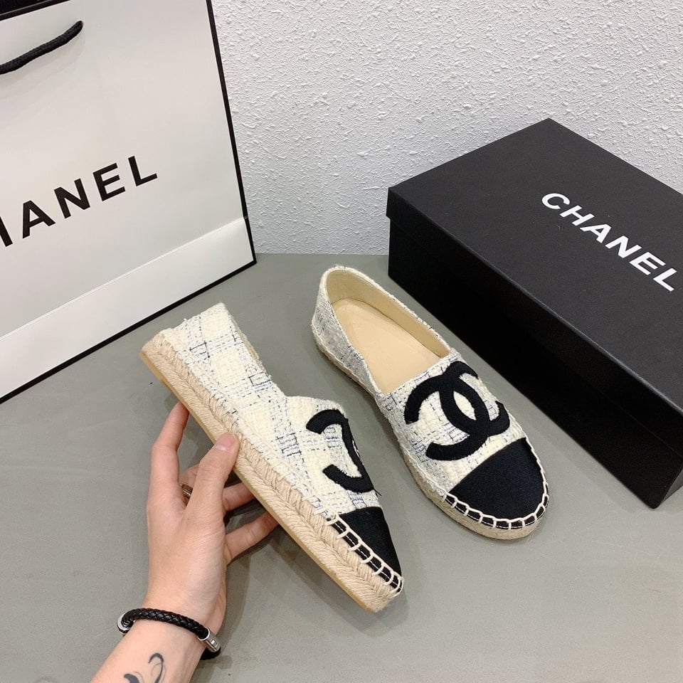 Chanel Tweed Cc Espadrilles Slip On White Blue Black view 3