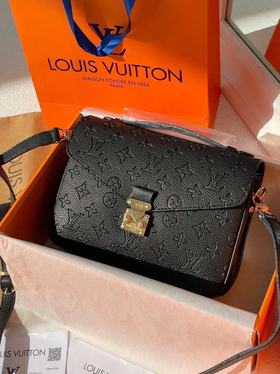 Louis Vuitton Monogram Canvas Pochette M Tis Black 25Cm view 4