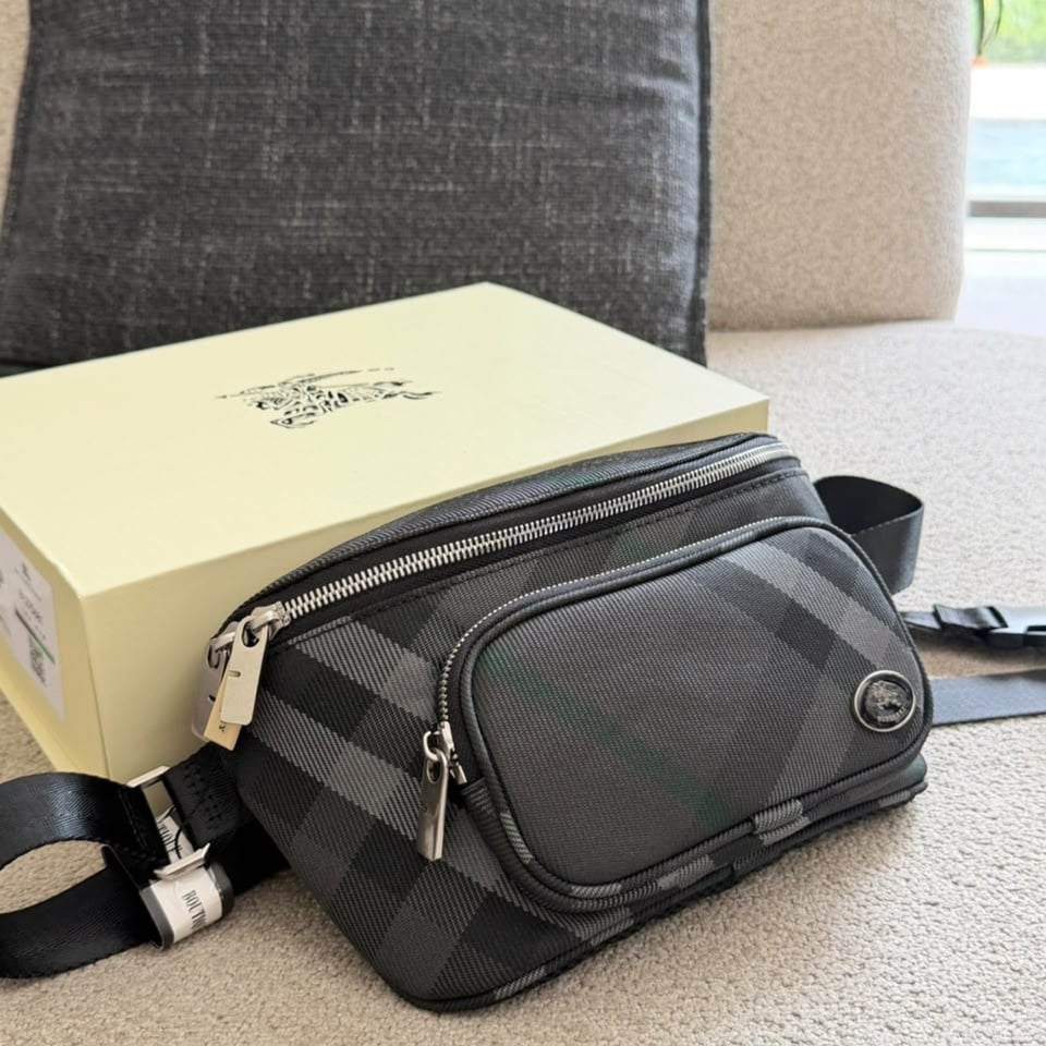 Burberry Gray ML Heritage Bag view 4