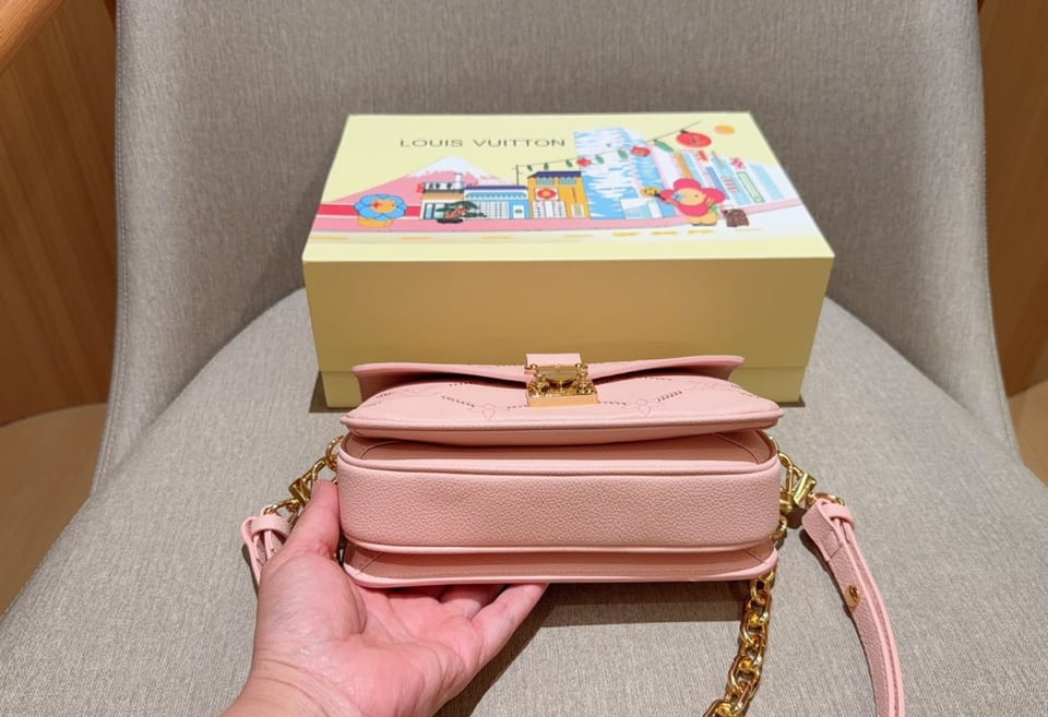 Louis Vuitton Pochette Métis East West 21.5cm M29488 view 5
