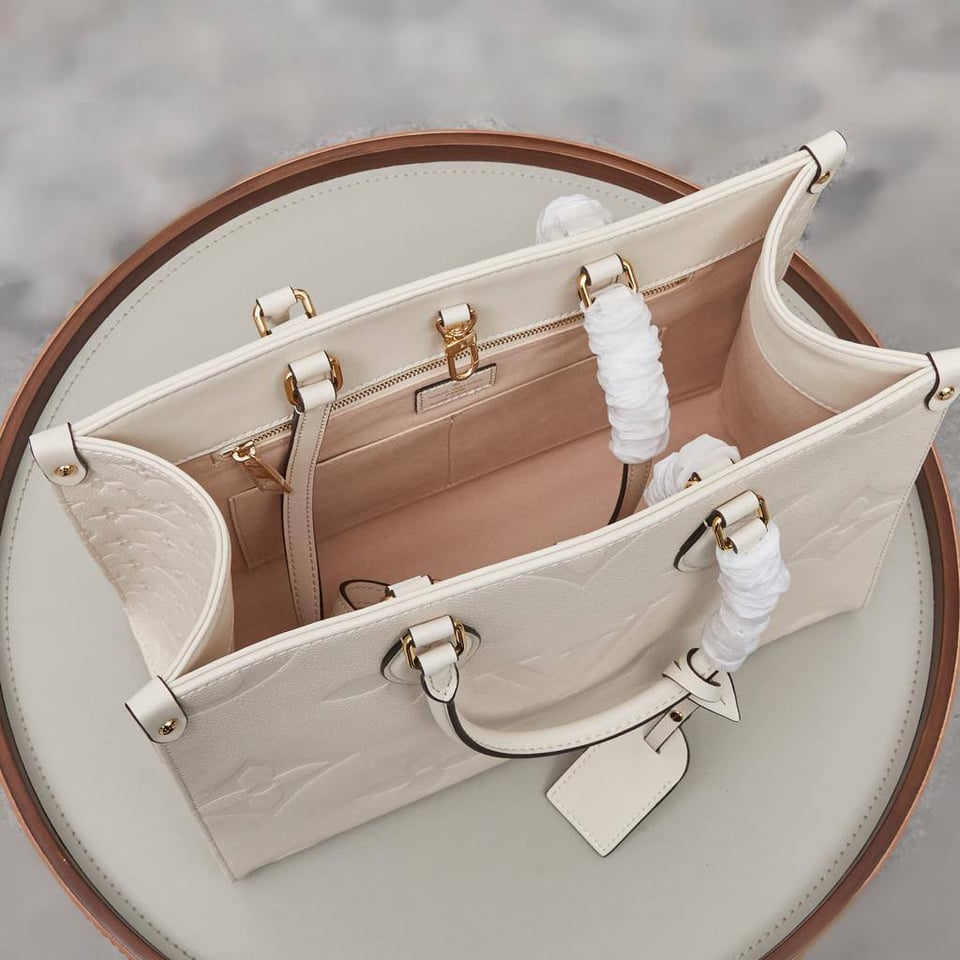 Louis Vuitton LV Onthego MM Tote Bag Monogram Beige 35cm M46531 view 8