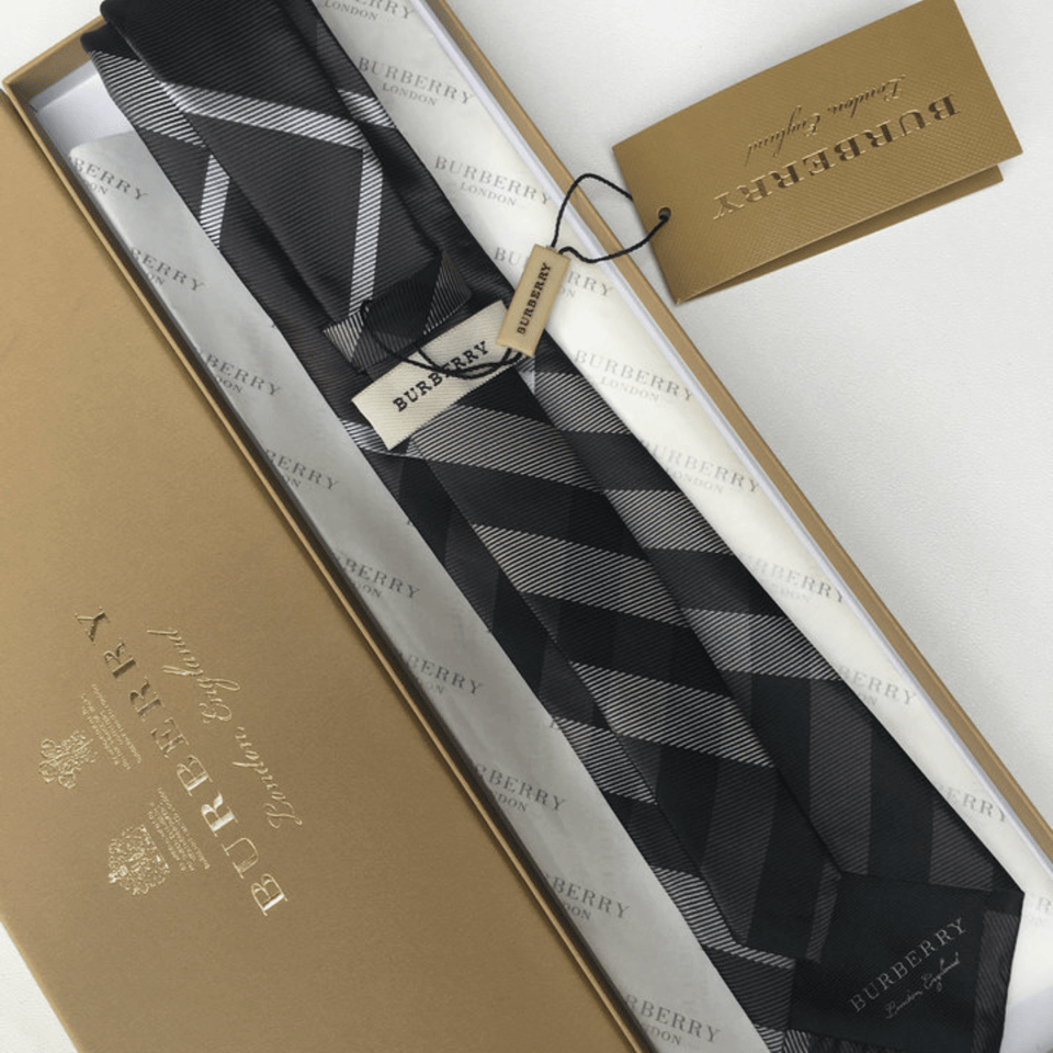 Burberry Gray Nova Check Silk Tie For Men view 7