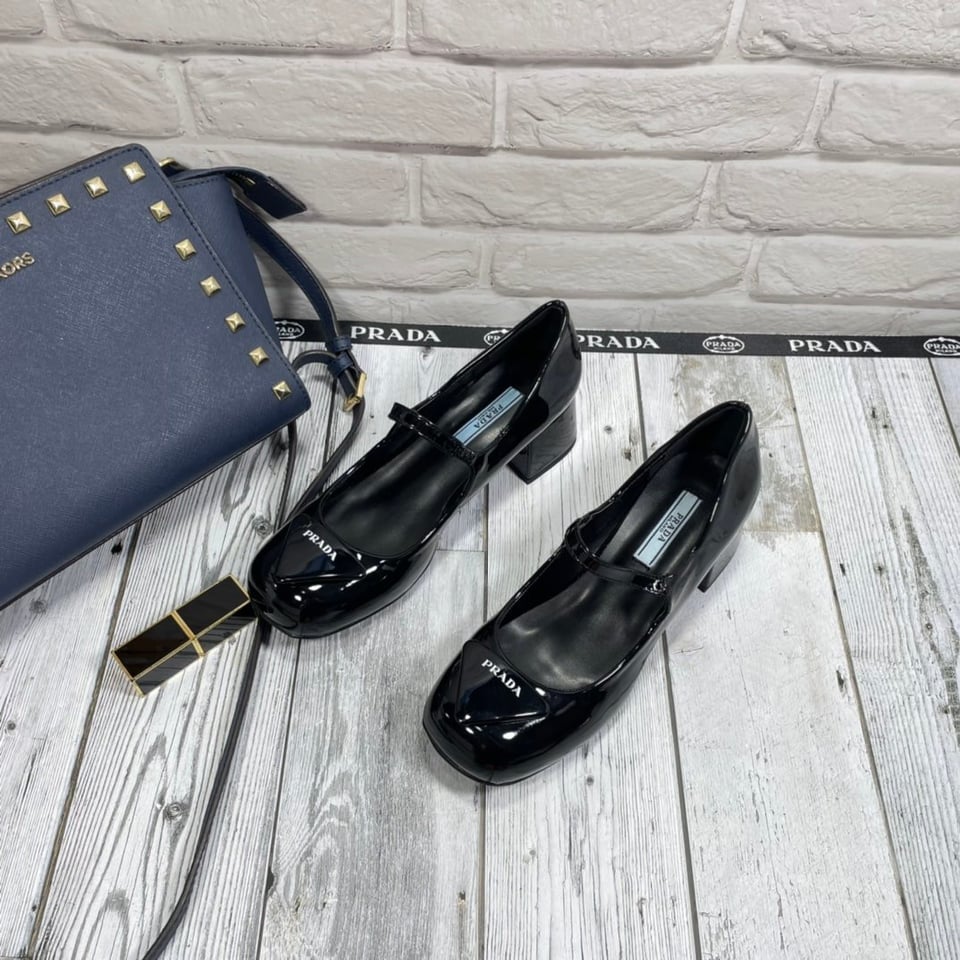 Prada Women’S Logo Patch Heeled Pumps Black 1I768Mf045069 view 11