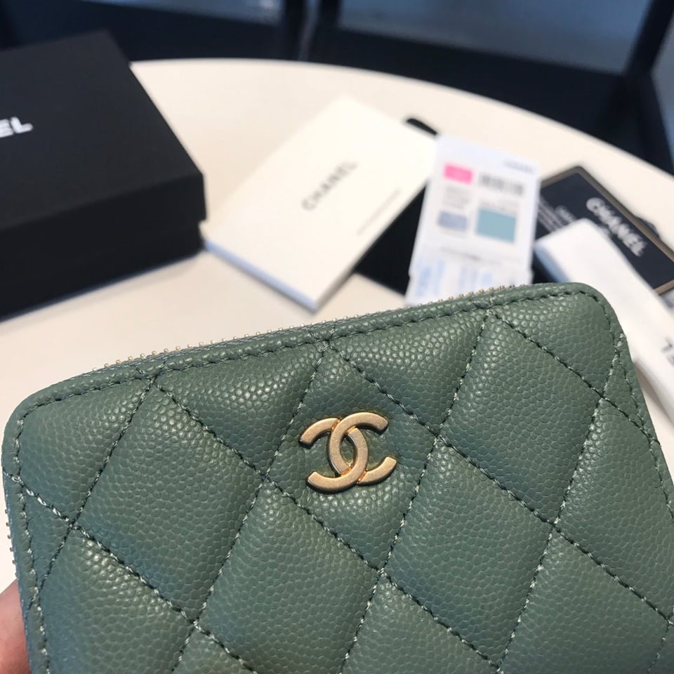 Chanel Zipped Coin Basic Purse 11 Turquoise Calfskin Gold Icon view 4