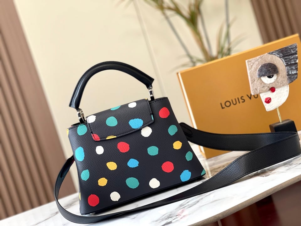 Louis Vuitton X Yayoi Kusama Capucines Black 27Cm M21663 view 9