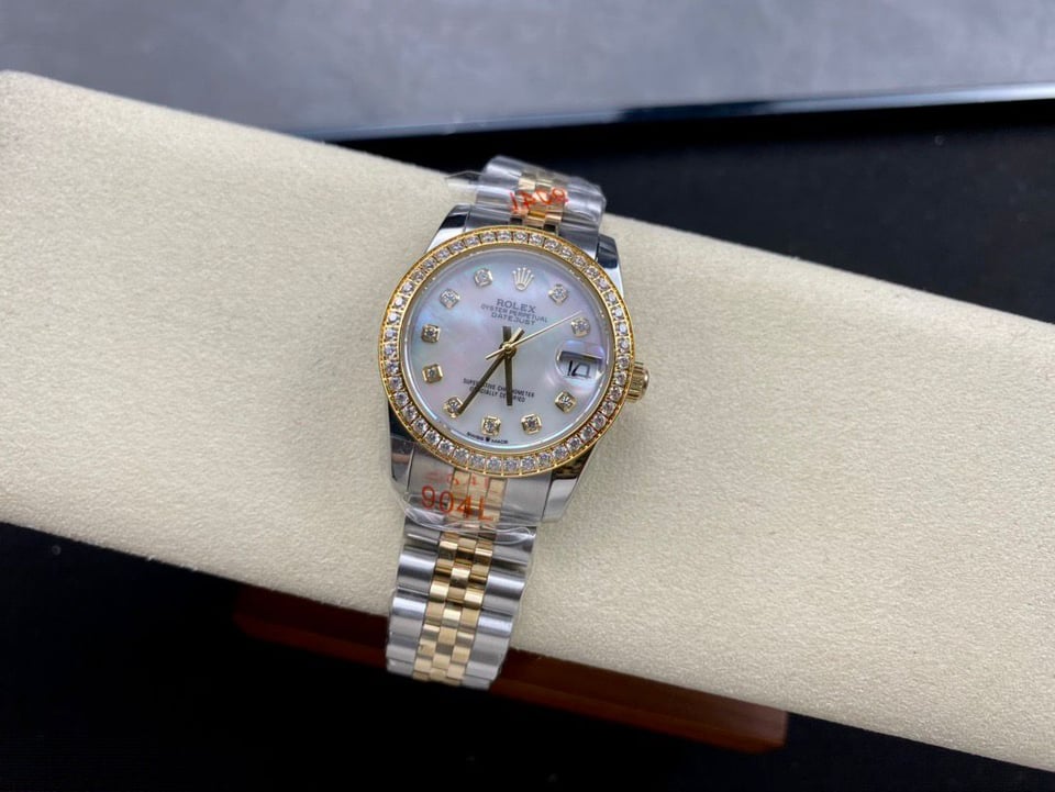 Rolex Datejust 31mm White Dial view 8