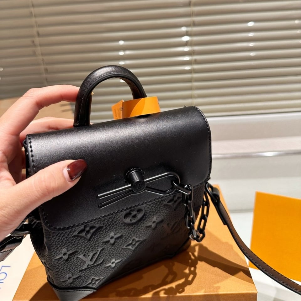 Louis Vuitton Nano Steamer Bag Taurillon Cowhide Monogram Black 14Cm M82772 view 5