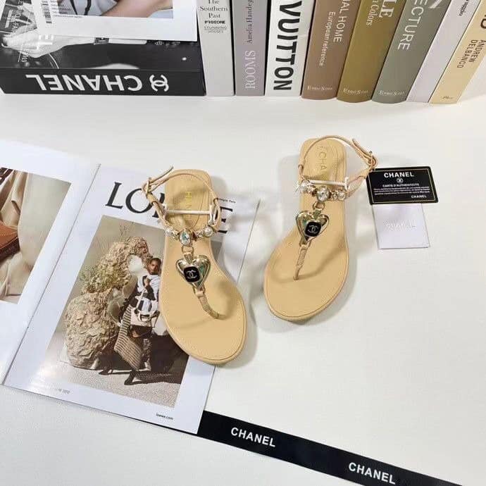 Chanel Shiny Pearl Crystal Cc Heart Thong Sandals Yellow G39674 X01000 0S083 view 4