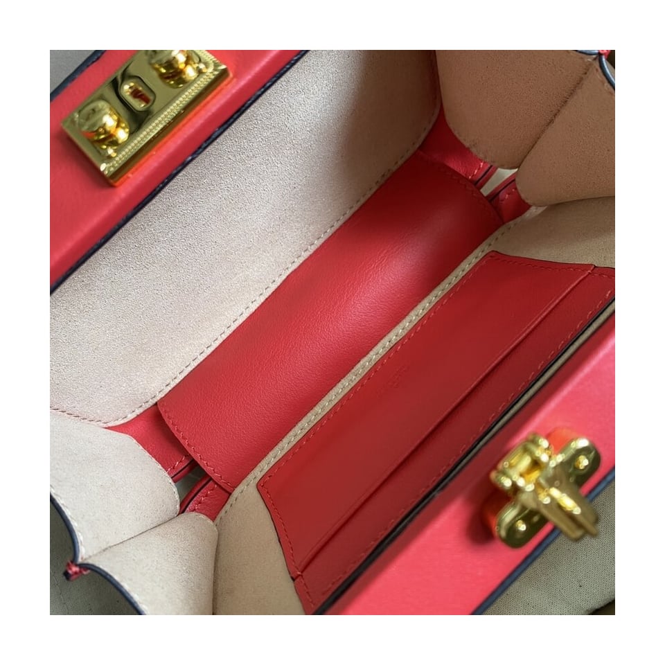 Gucci Interlocking G Mini Bag in Red Leather view 8