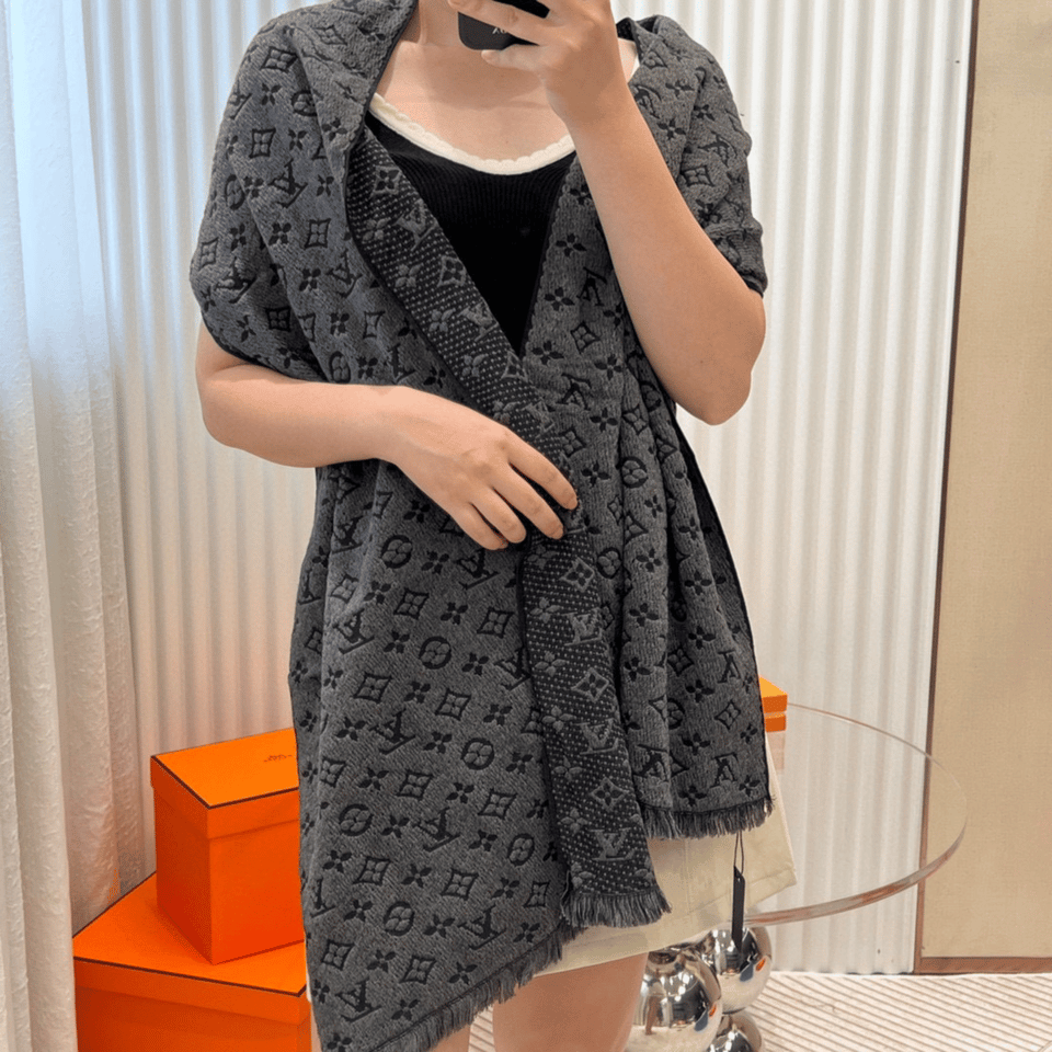 Louis Vuitton Monogram Jacquard Scarf Grey For Women 180cm view 5