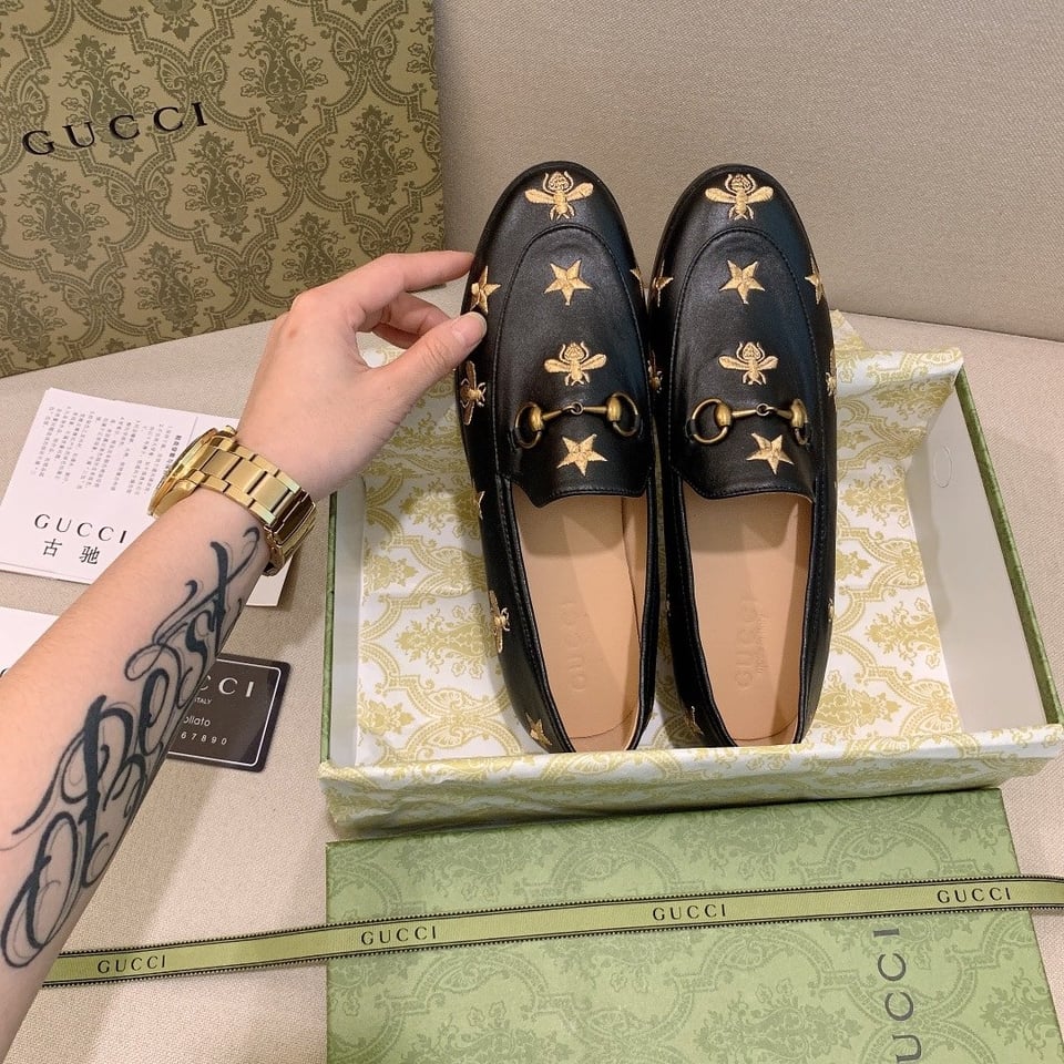 Gucci Jordaan Embroidered Leather Loafer Black 505281 D3V00 1000 view 9