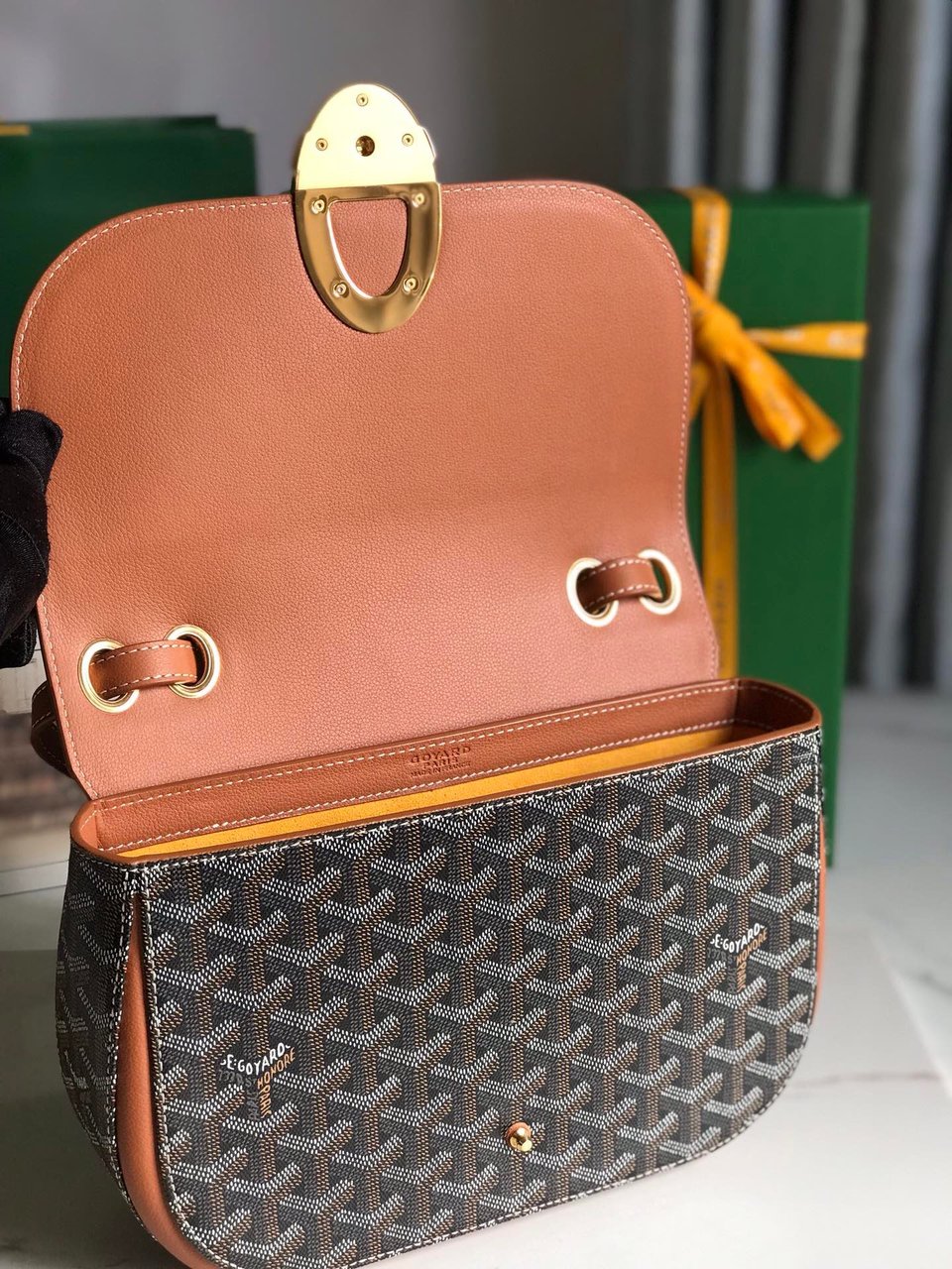 Goyard 233 Bag 25 Cm Tan Calfskin And Black Goyardine Canvas 25cm view 10