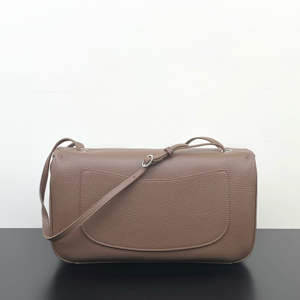 Chanel Maxi Flap Bag Light Brown 12.6cm/5in view 3