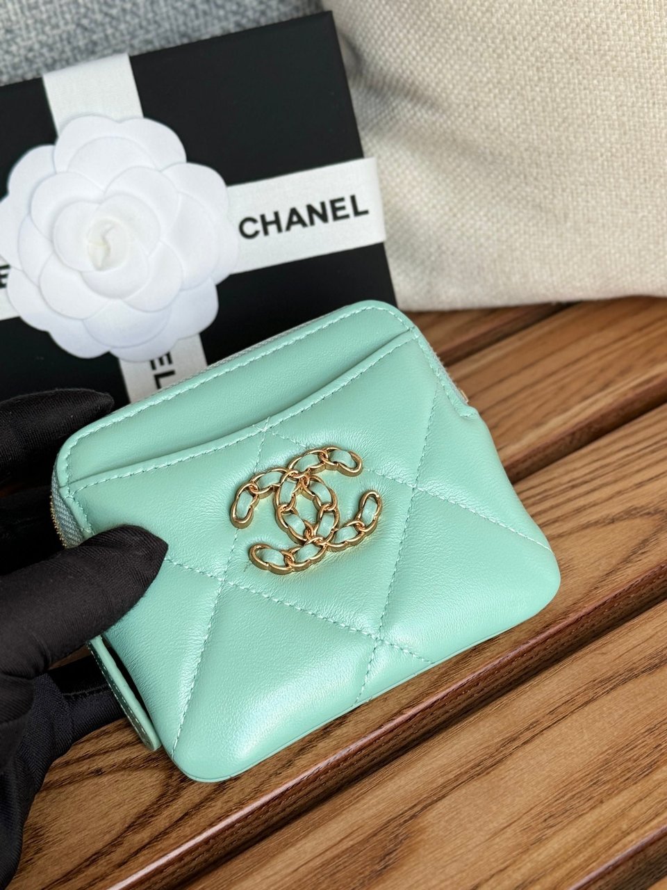 Chanel 19 Zipped Coin Purse 11Cm Turquoise Blue Lambskin Gold Hardware view 7