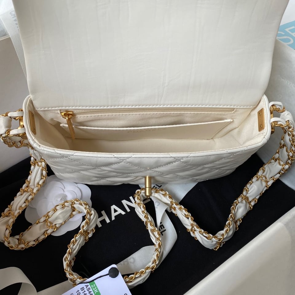 Chanel 23K 13,5Cm White Calfskin Gold Hardware view 4