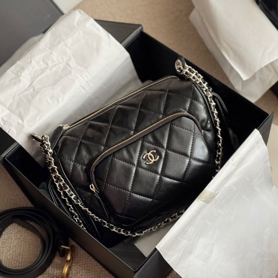 Chanel Small Camera Case Bag Black 23Cm/9.1in As5220 B18234 94305 view 12