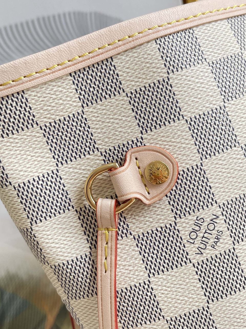 Louis Vuitton Multi Pochette Accessoires 25Cm Black view 3