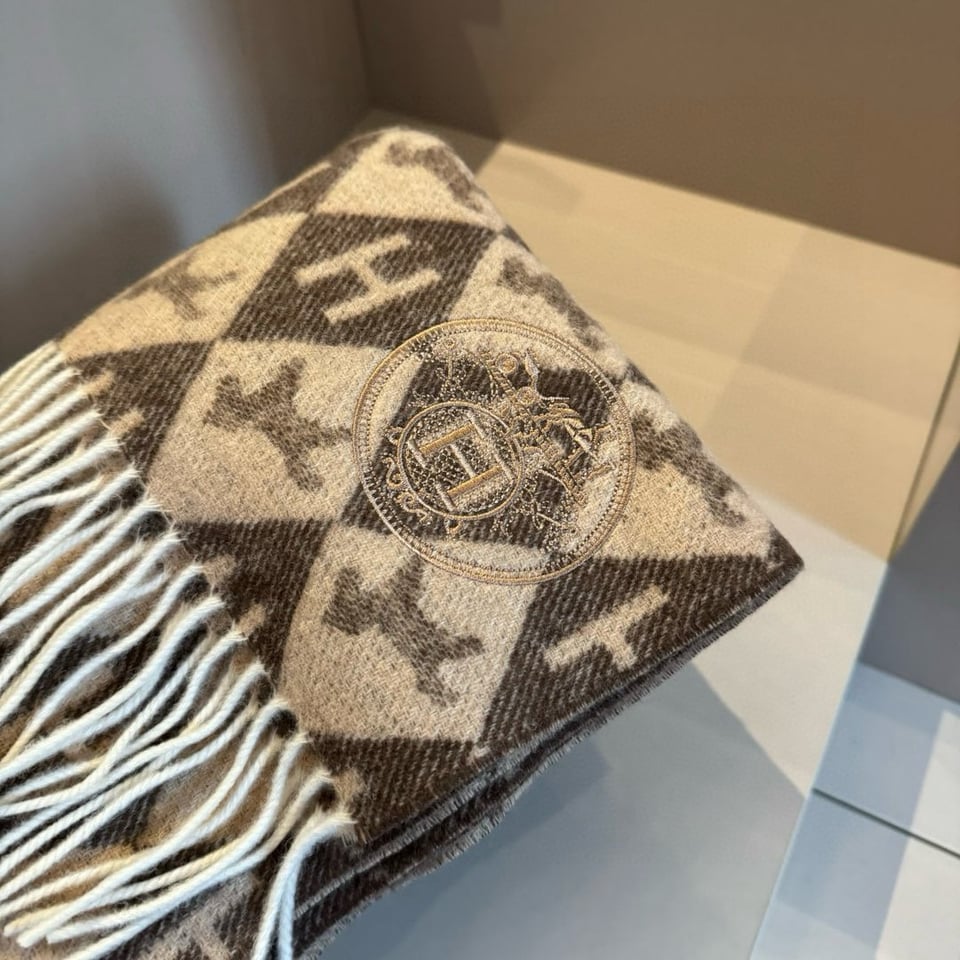 Hermes Diamond H Cashmere Scarf Brown For Women 180cm view 7