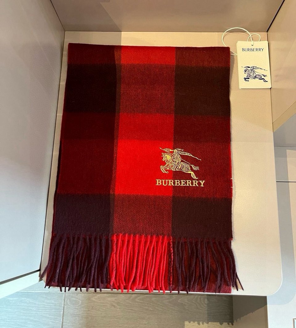 Burberry Cashmere Scarf Checkered Red For Women 180cm view 6