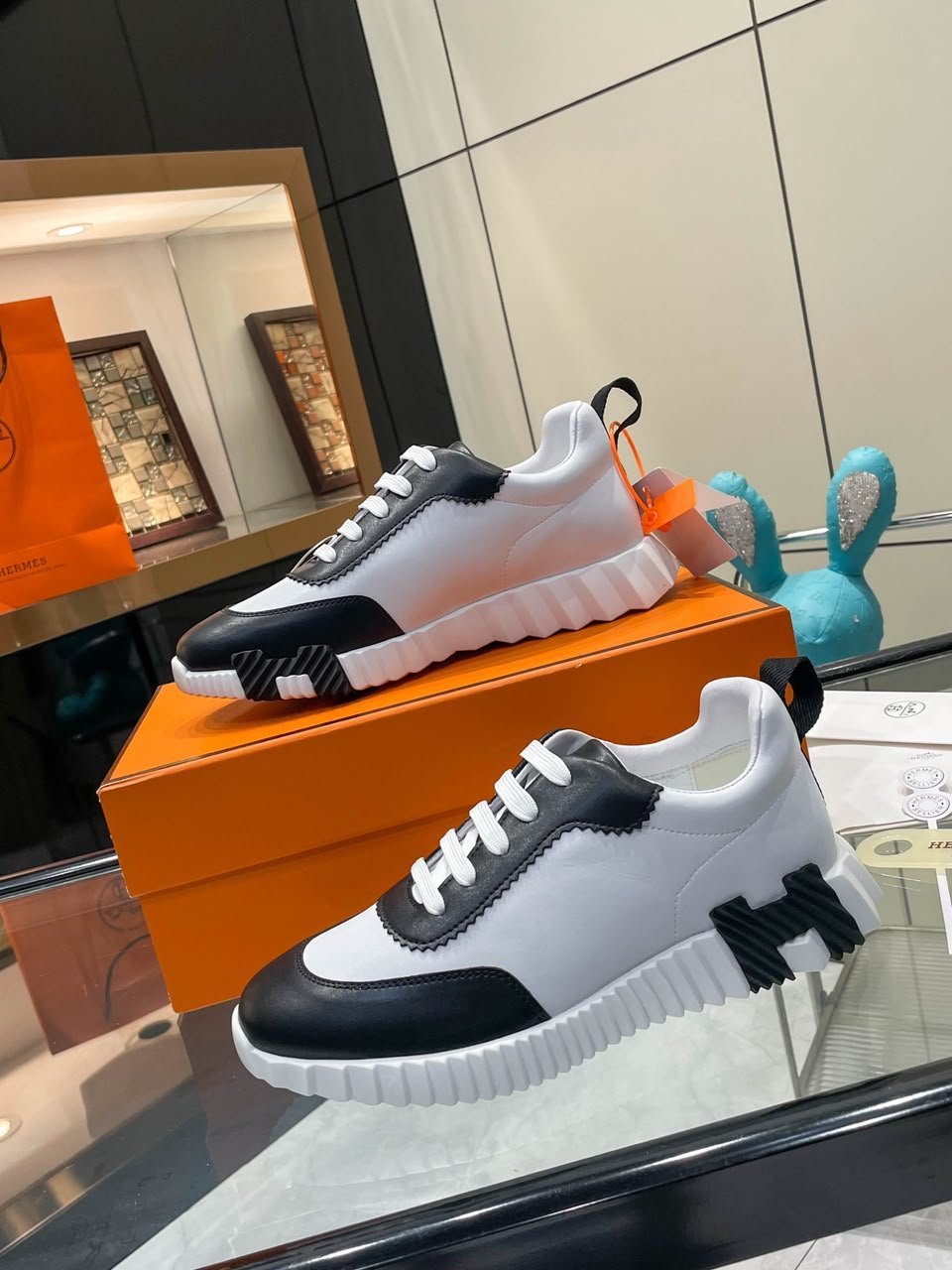 Hermes Bouncing Sneakers Blanc And Black Color Goatskin H242810ZH90390 view 5