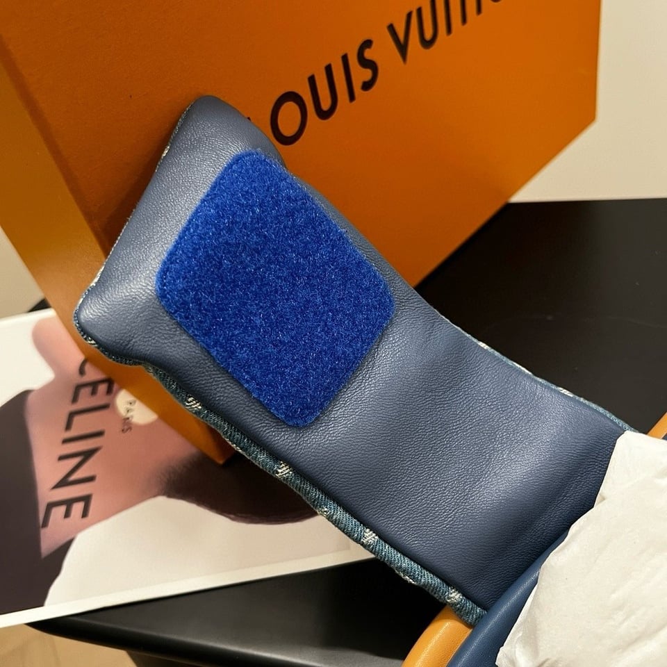 Louis Vuitton Pool Pillow Flat Comfort Mules Blue 1Acjvh view 7