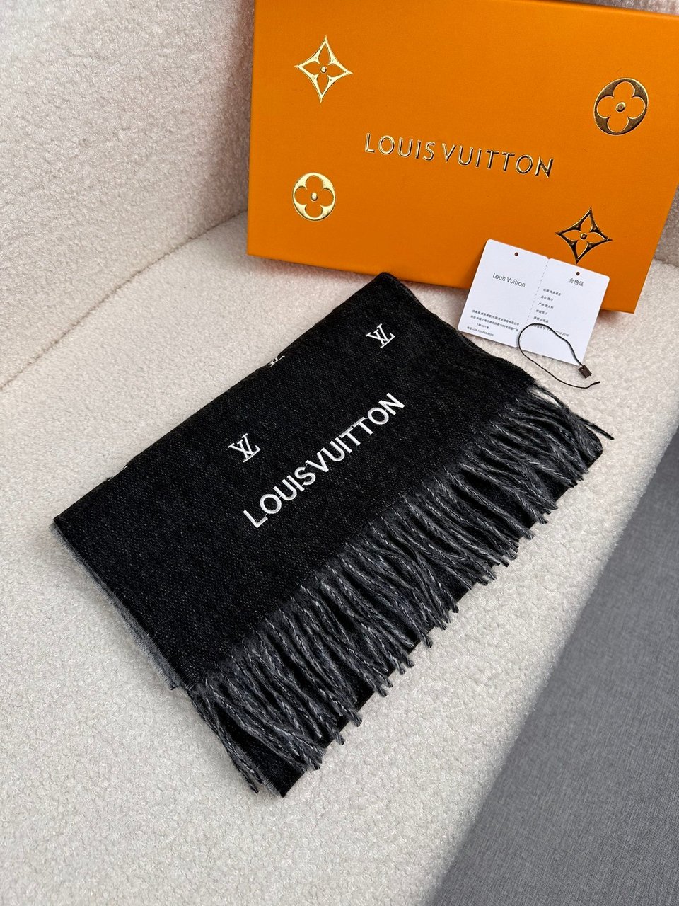 Louis Vuitton Monogram Black Pattern Scarf For Women 180cm view 6