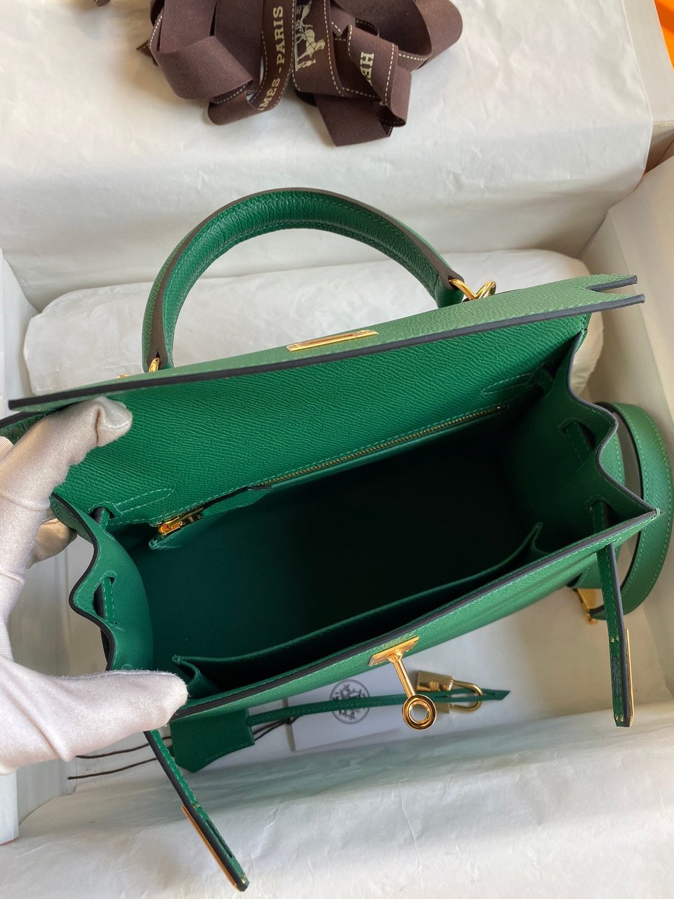 Hermes Kelly 25 Bag In Emerald Green Epsom Leather For Women 25cm/10in view 9