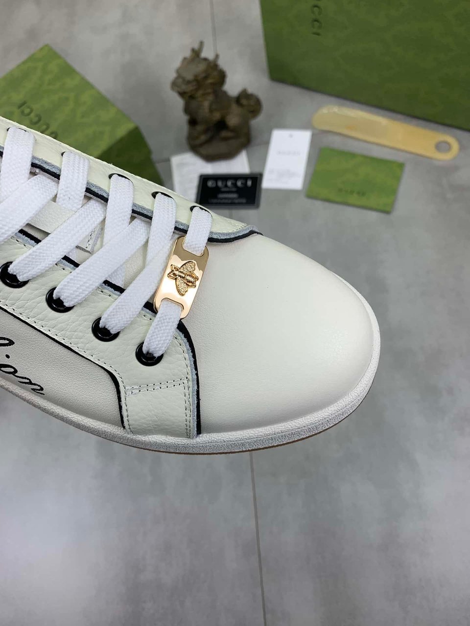 Gucci Classic Fashion Sneaker With Edge White view 3