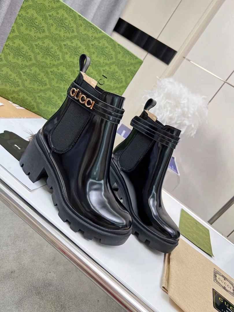 Gucci Mid Heel Boot With Logo Black? 734909 Aabk6 1000 view 4
