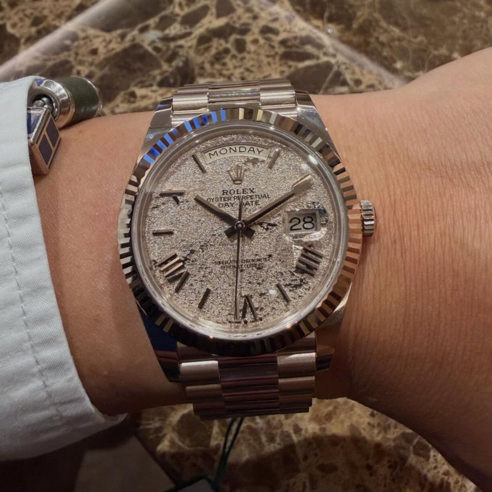[Superclone] Rolex Day-Date 40mm Gold – Leaf Design Dial President 228235JG view 3