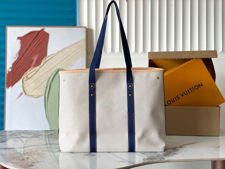 Louis Vuitton Escale Bag Ocean Blue M28503 view 3