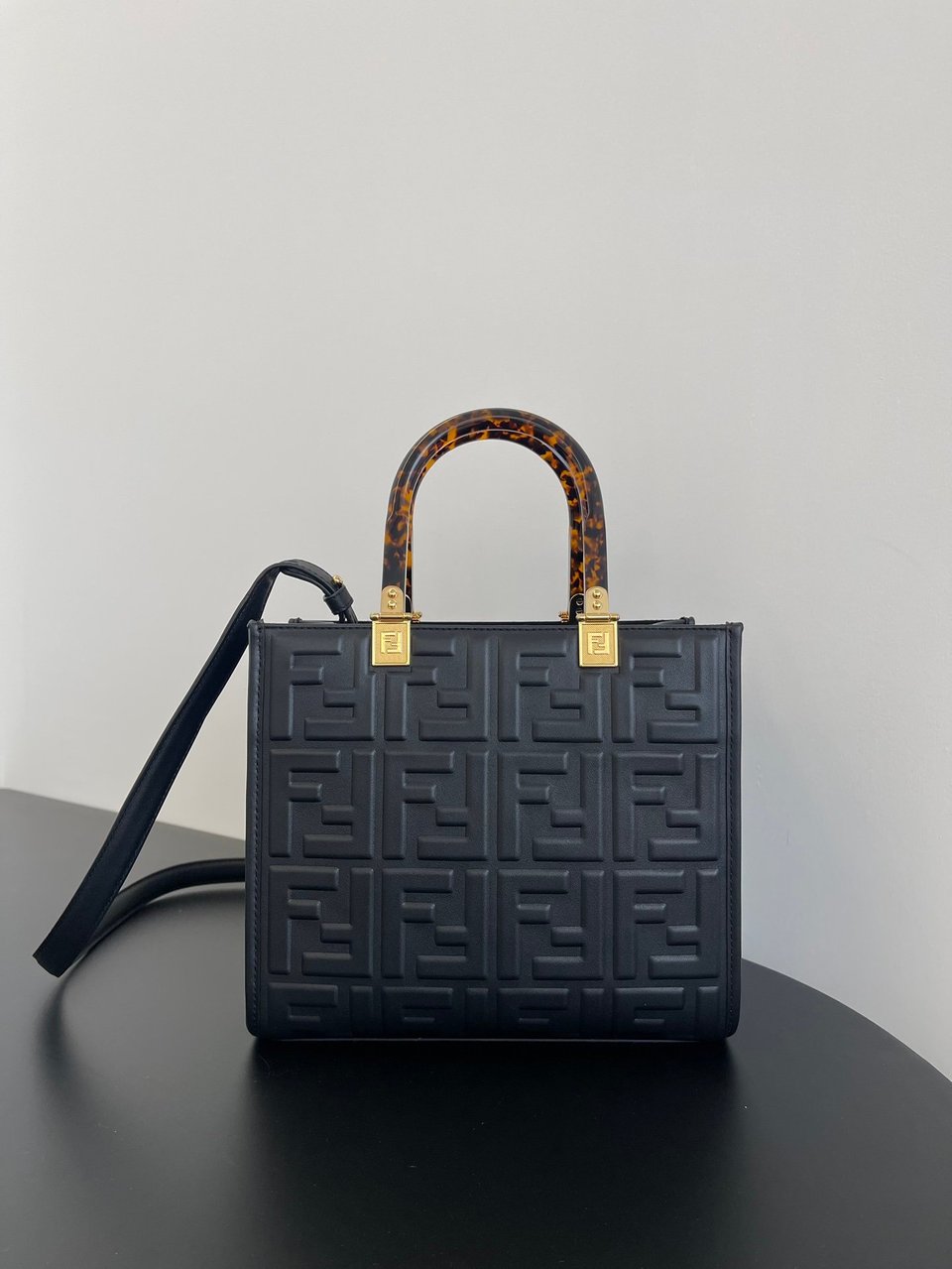 Fendi Sunshine Small Black Leather Shopper 25Cm view 3
