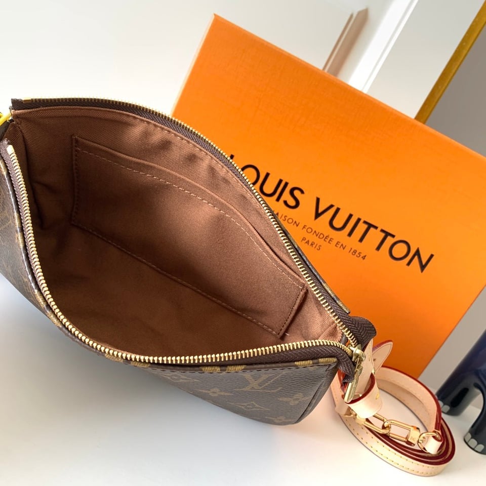Louis Vuitton Pochette Accessoires 23.5 Cm view 8