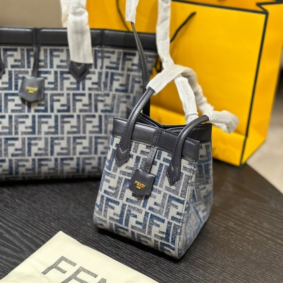 Fendi Origami Mini Transformable Bag Dark Blue 16Cm view 7