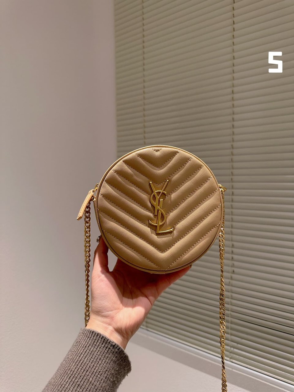 Saint Laurent Vinyle Round Camera Bag In Chevron Quilted Grain De Poudre Embossed Leather 18Cm view 3