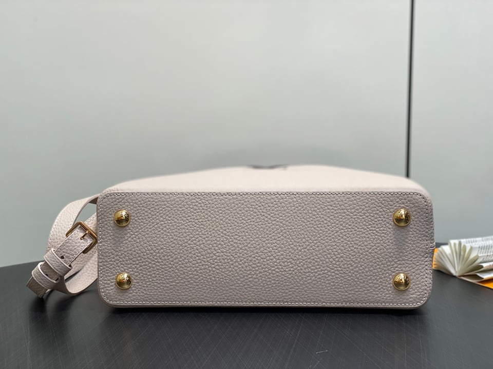 Louis Vuitton Capucines MM M12956 Gray 31.5cm/ 12.2in view 12