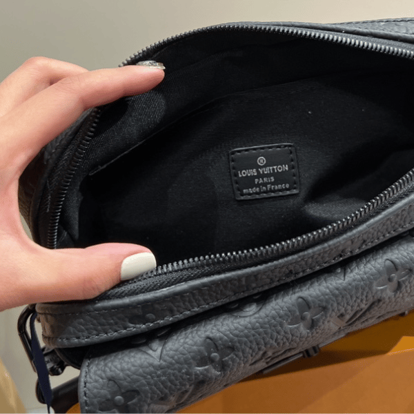Louis Vuitton Steamer Messenger Black Taurilon Monogram 23Cm M57307 view 5