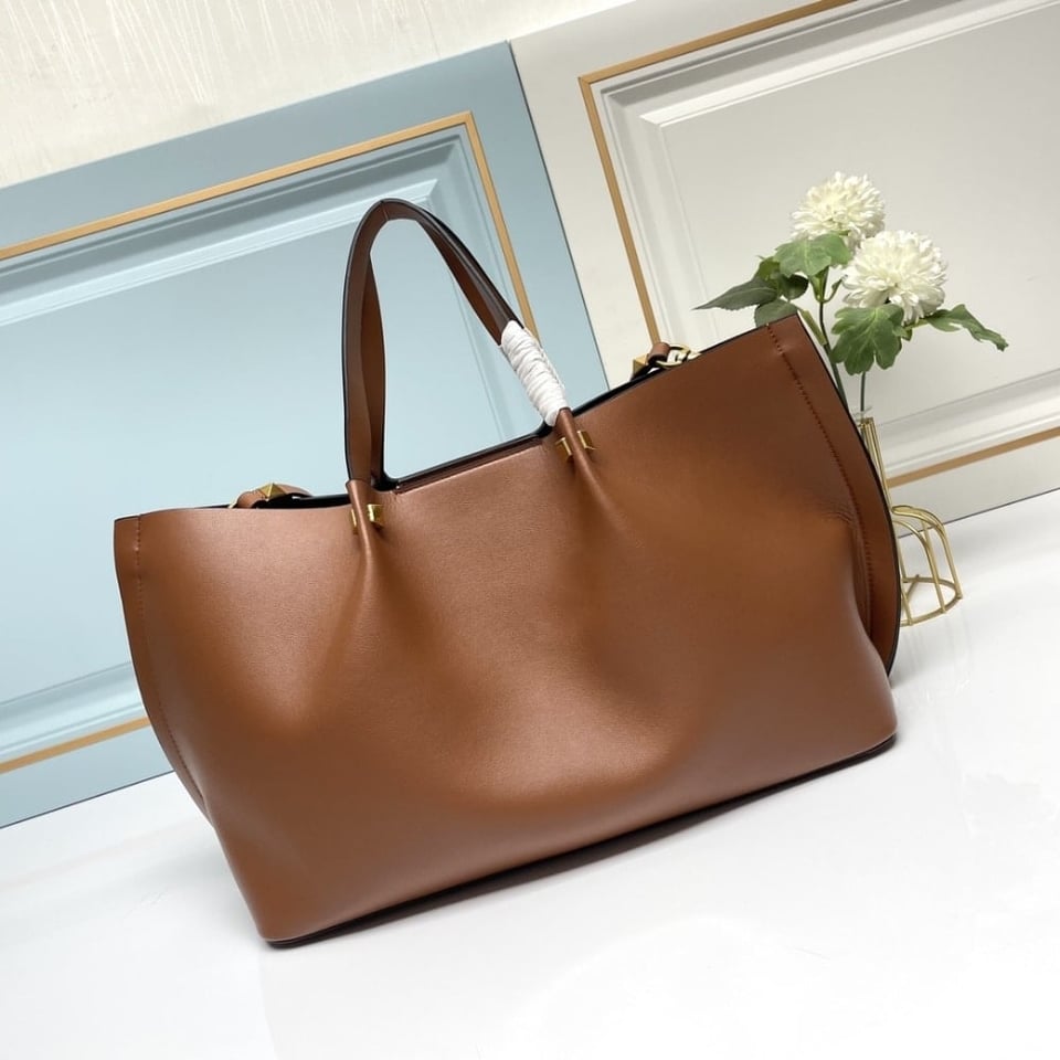 Valentino Garavani Large Vlogo Escape Shopper Tote Brown 41Cm view 5