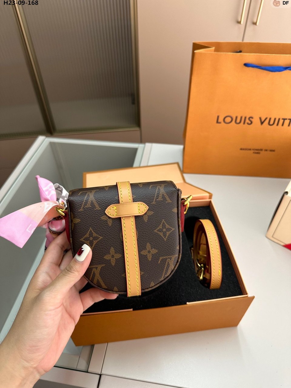 Louis Vuitton Chantilly Micro Bag Brown 12Cm M46643 view 7