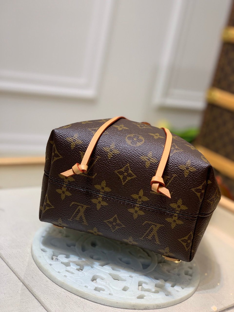 Louis Vuitton Montsouris Pm 27Cm view 7