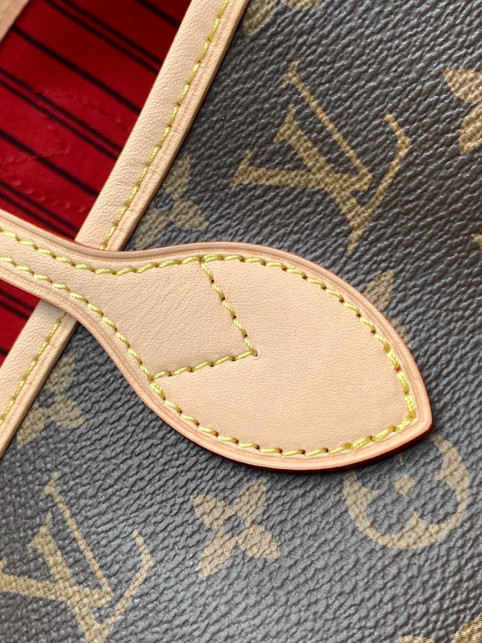 Louis Vuitton Neverfull MM Monogram Canvas Tote Bag Cerise Red 31cm M46987 view 13