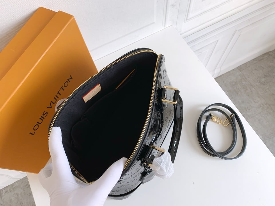 Louis Vuitton Alma Bb Monogram Vernis Leather Black 25Cm view 3
