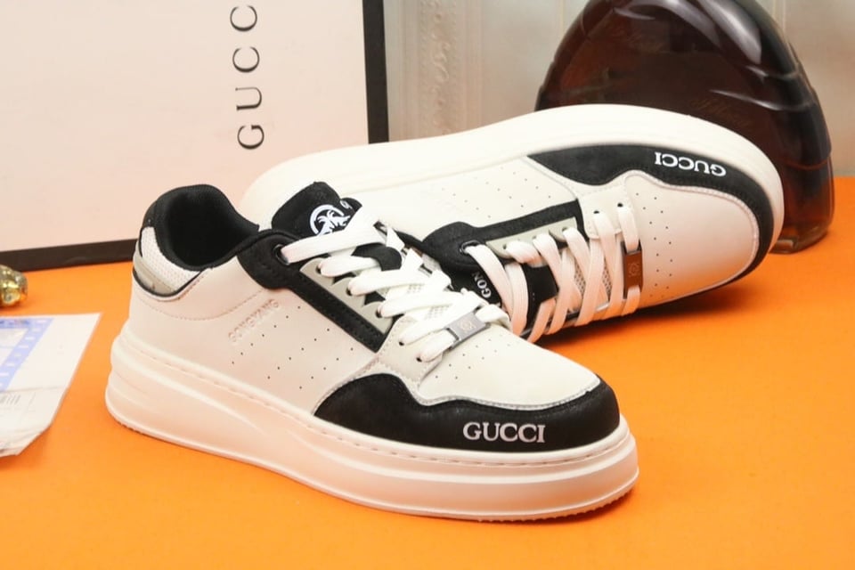 Gucci Gg Sneaker Leather In White And Black view 6