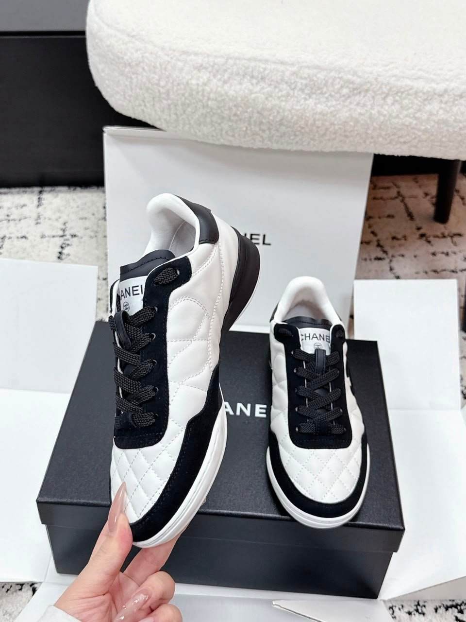 Chanel Sneakers Calf &amp; Velvet Goat Black &amp; White G47274 view 5