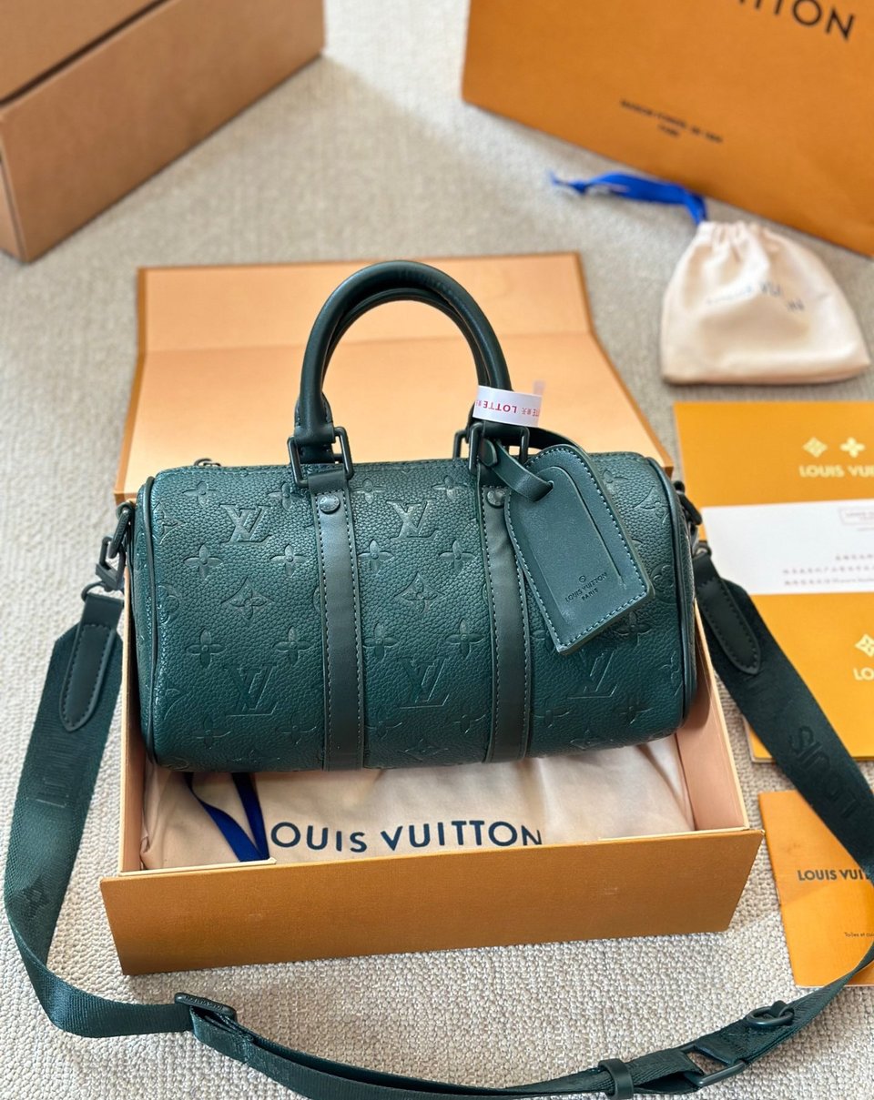 Louis Vuitton Keepall Bandouli Re Dark Green 25Cm M24432 view 3