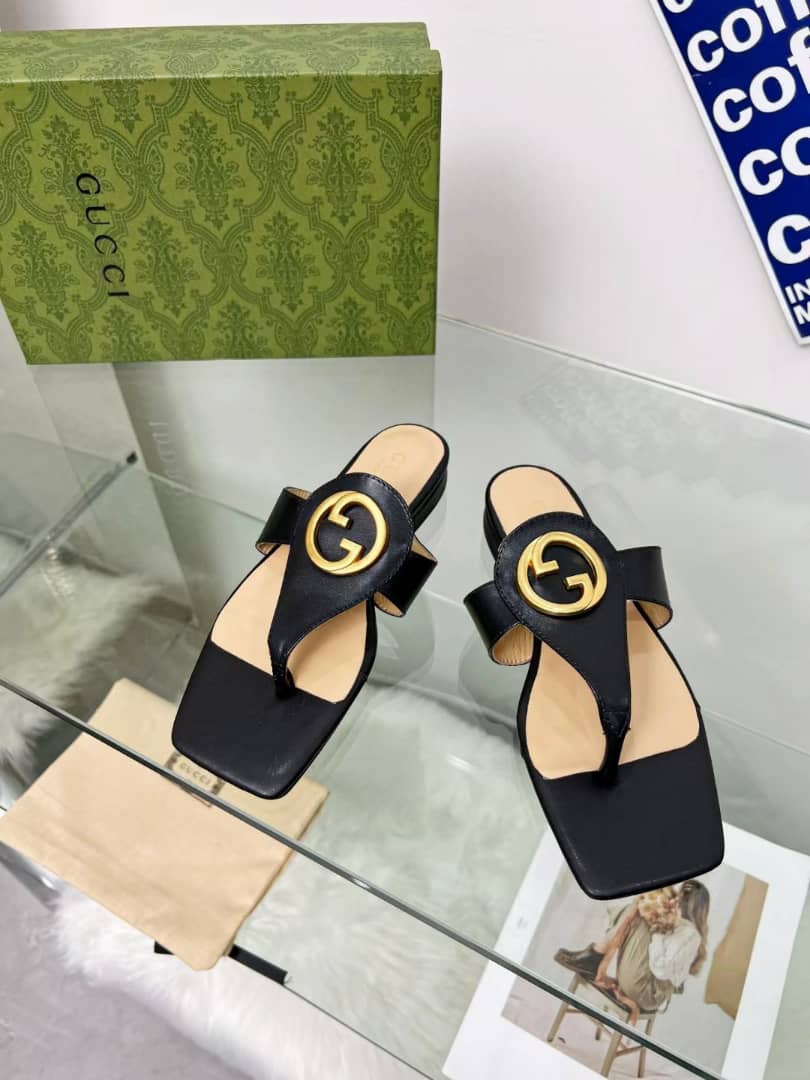 Gucci Women’S Gucci Blondie Thong Sandal Black 739048 C9D00 1000 view 4